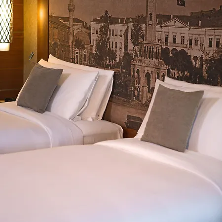 Renaissance Hotel 5*