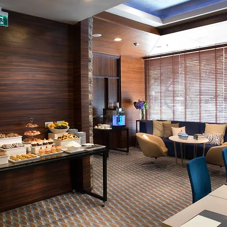 מלון Renaissance איזמיר