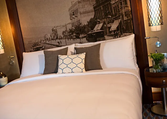 Renaissance Hotel 5*