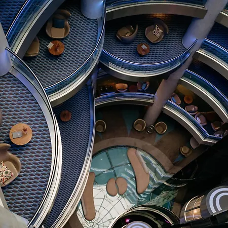 Renaissance Hotell 5*