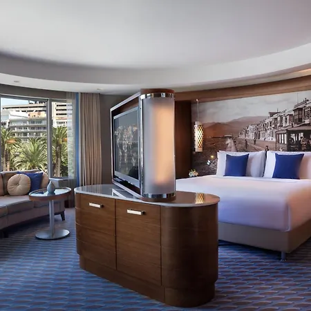Hotel Renaissance