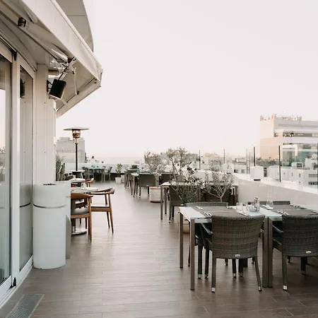 Renaissance Hotel