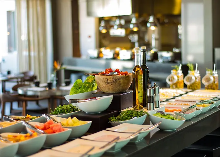 Renaissance Hotell 5*