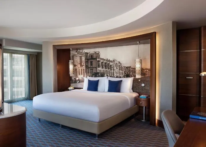 Hotel Renaissance 5*