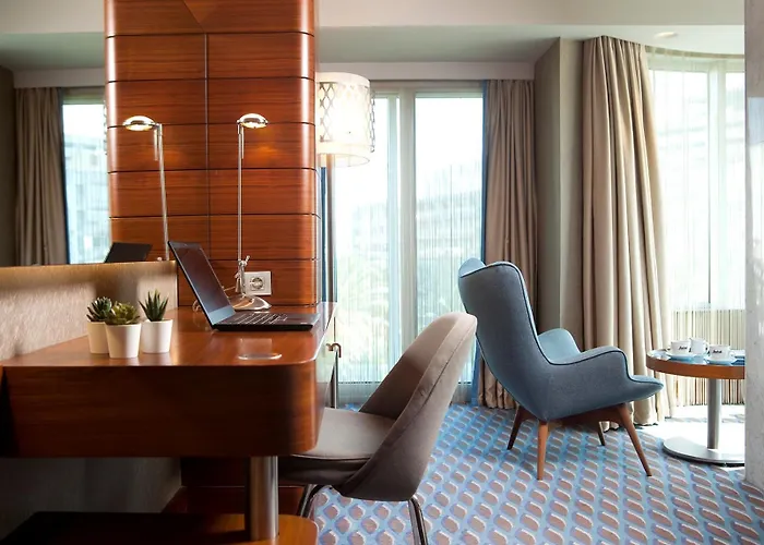 伊兹密尔万丽酒店 5*