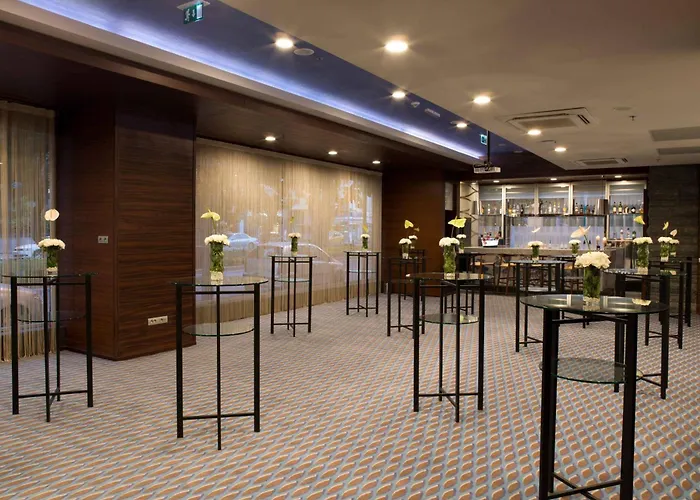 伊兹密尔万丽酒店 酒店