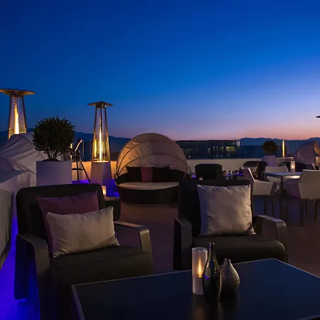 Renaissance Hotel 5*